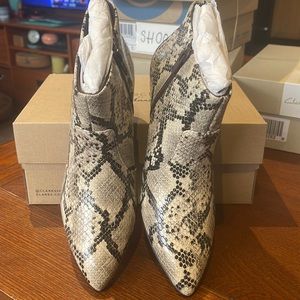 Clarks Leather Snake Side Zip Kitten Heel Bootie